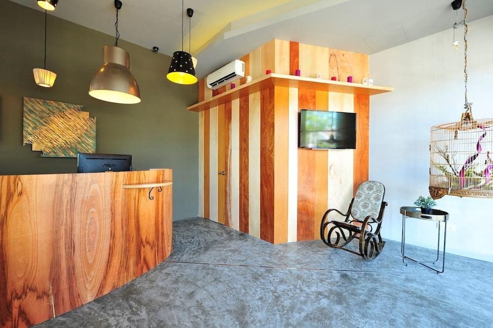 Finess Basic Hotel Malacca Eksteriør billede