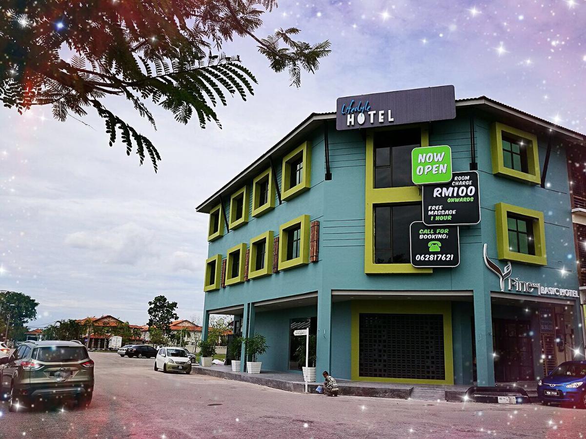 Finess Basic Hotel Malacca Eksteriør billede